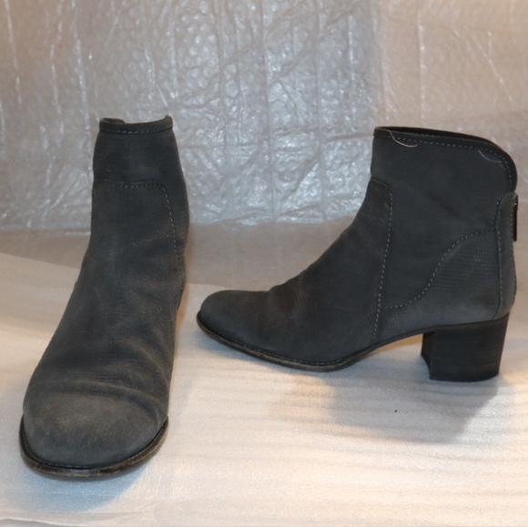 Aquatalia Womens Taylor Textured Suede Stack Heeled Zip Back Booties sz 8 gray - Picture 5 of 8